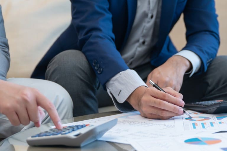 退職金を保険で準備する方法｜仕組み・メリット・注意点を解説